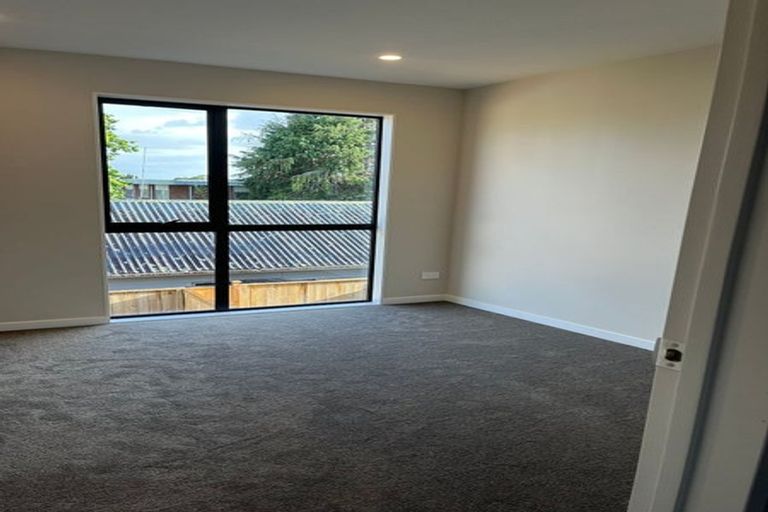 Photo of property in 6/58 Te Atatu Road, Te Atatu South, Auckland, 0610