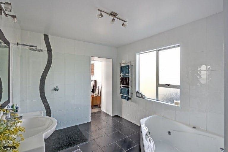 Photo of property in 46 Kohe Street, Parahaki, Whangarei, 0112