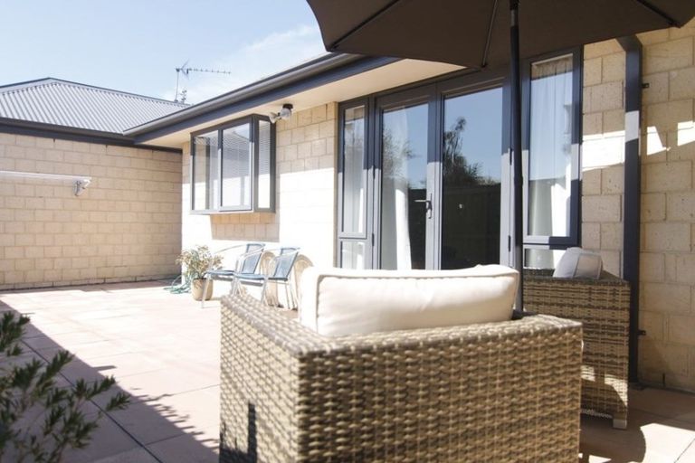 Photo of property in 26b Sawyers Arms Road, Northcote, Christchurch, 8052