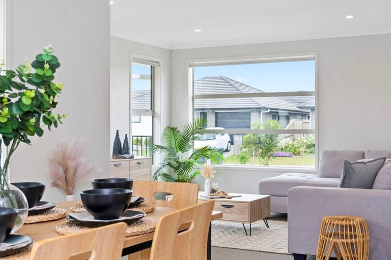 Photo of property in 12 Bill Miller Drive, Papamoa, 3118