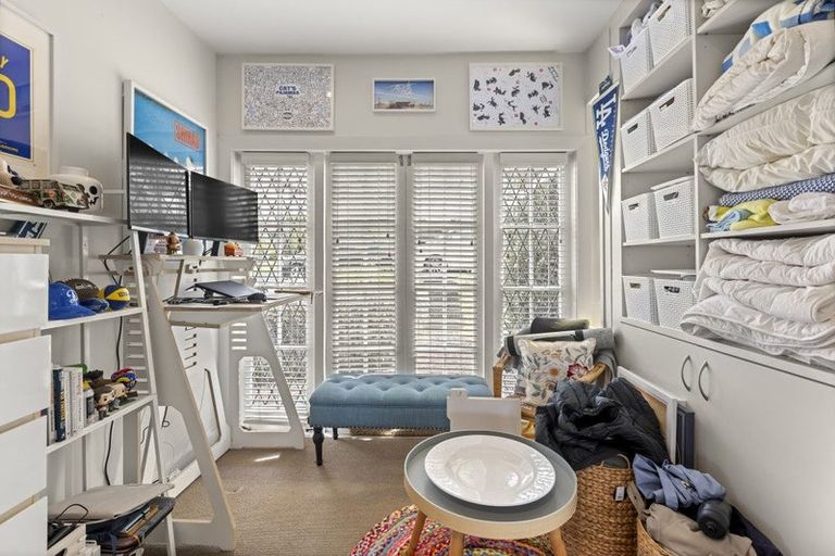 Photo of property in 1/10 Wolsley Avenue, Milford, Auckland, 0620