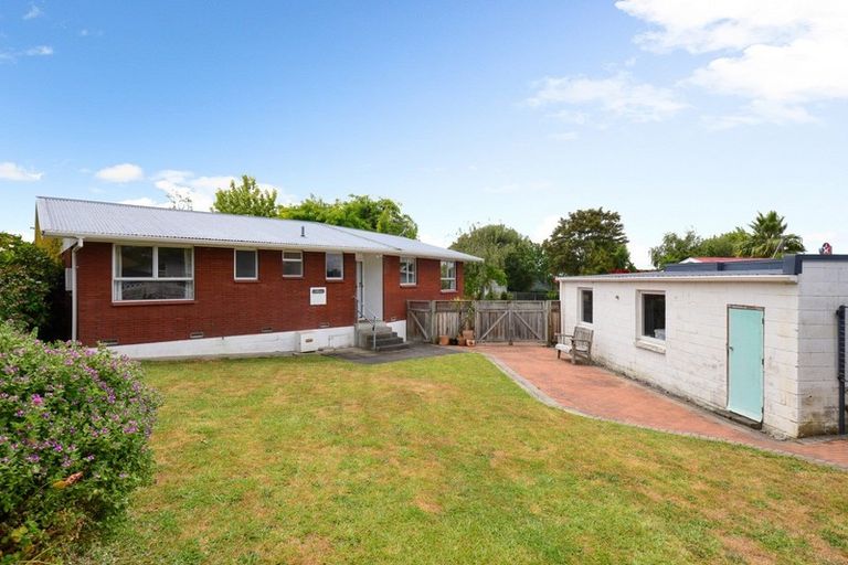 Photo of property in 1 Glamis Avenue, Dinsdale, Hamilton, 3204