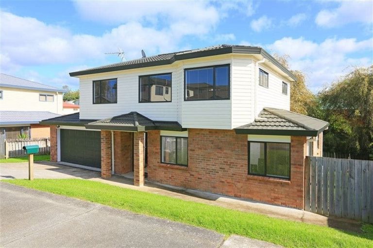 Photo of property in 15 Ali Place, Ranui, Auckland, 0612
