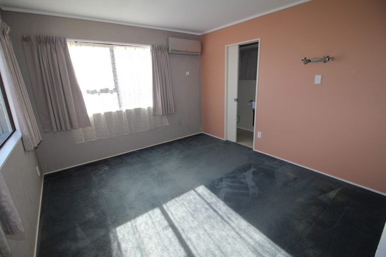 Photo of property in 48 Mercury Way, Whitby, Porirua, 5024