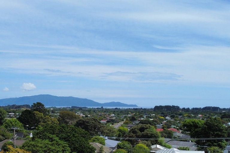 Photo of property in 73a Seddon Street, Waikanae, 5036