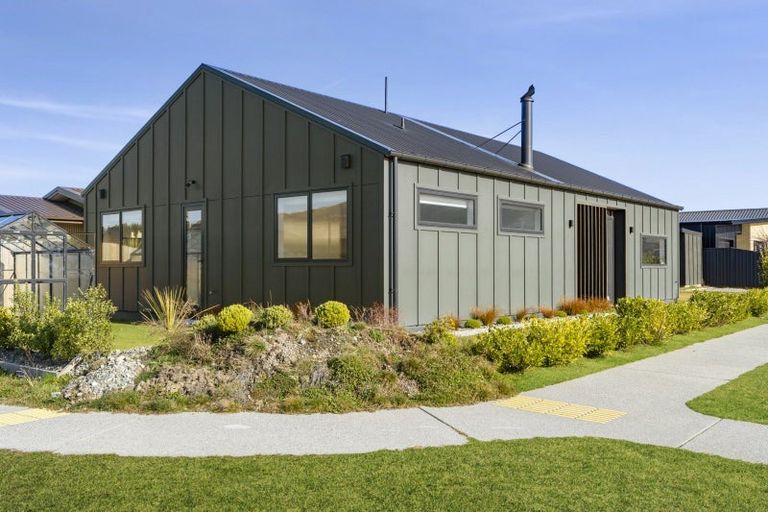 Photo of property in 22 Dunn Street, Lake Hawea, Wanaka, 9382