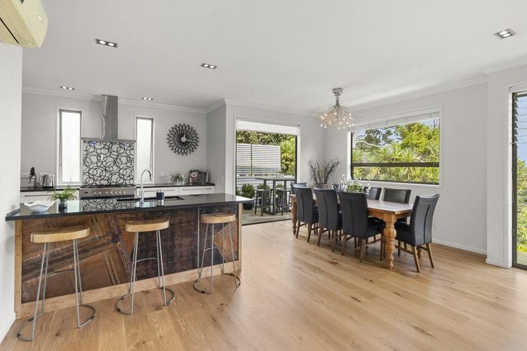 Photo of property in 89a Beach Haven Road, Beach Haven, Auckland, 0626