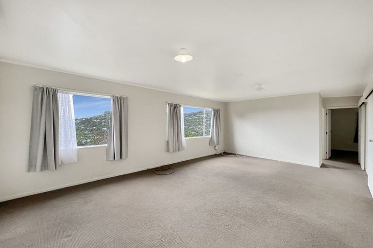 Photo of property in 9 Oldham Way, Crofton Downs, Wellington, 6035