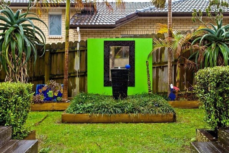 Photo of property in 32 Chadlington Avenue, Henderson, Auckland, 0612