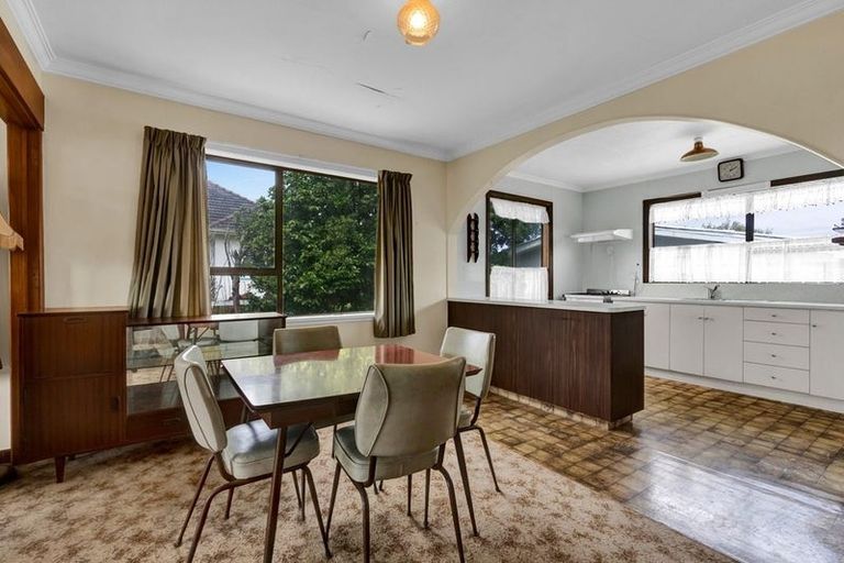 Photo of property in 80 Gisborne Terrace, Opunake, 4616