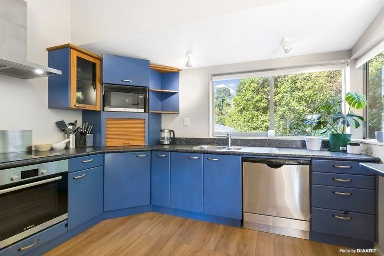 Photo of property in 18 Fraser Avenue, Johnsonville, Wellington, 6037