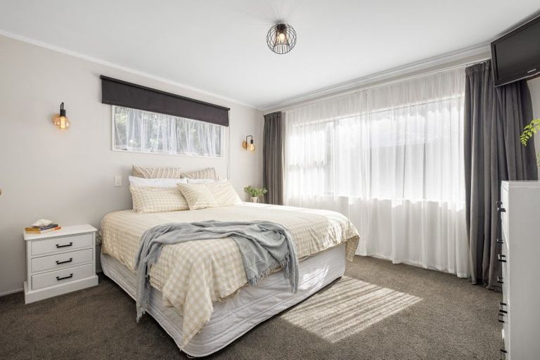 Photo of property in 14 Meander Drive, Welcome Bay, Tauranga, 3112