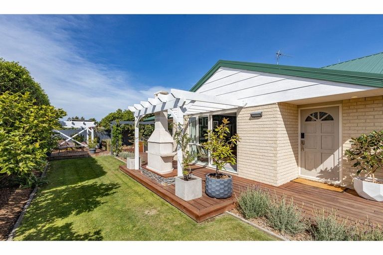 Photo of property in 60a Main North Road, Woodend, 7610