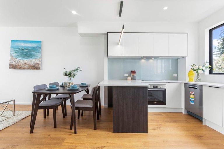 Photo of property in 3/2a Cambridge Road, Manurewa, Auckland, 2102