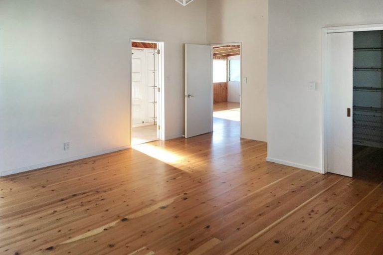 Photo of property in 1/8 Meeanee Quay, Westshore, Napier, 4110