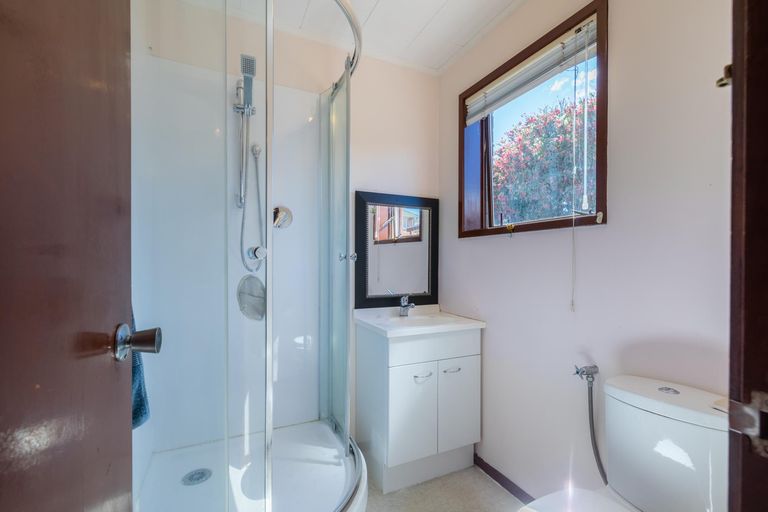 Photo of property in 5/26 Islington Avenue, New Lynn, Auckland, 0600