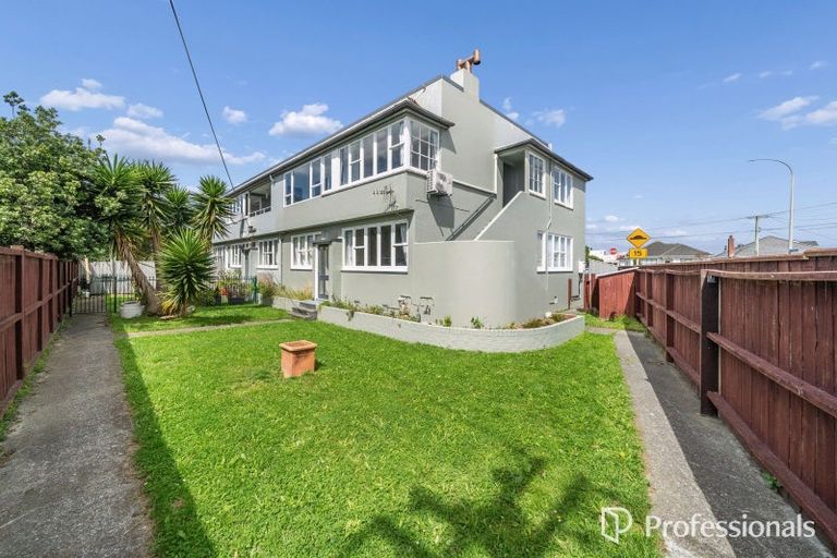 Photo of property in 4/100 Adelaide Street, Petone, Lower Hutt, 5012