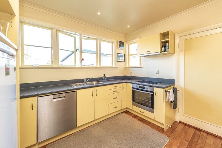 Photo of property in 10 Porritt Street, Saint Johns Hill, Whanganui, 4500