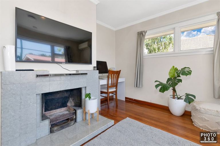 Photo of property in 23 Gregan Crescent, Burnside, Christchurch, 8053