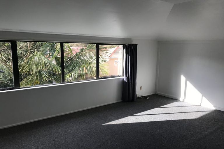 Photo of property in 4/35 Fields Parade, Oteha, Auckland, 0632