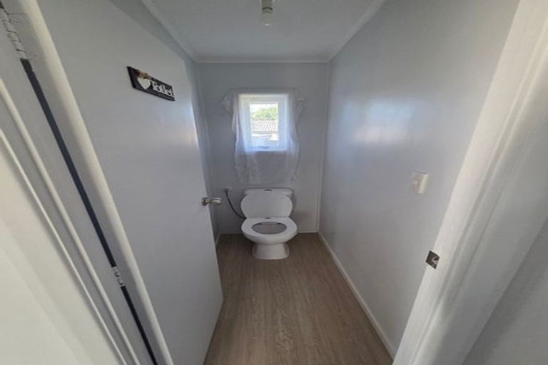 Photo of property in 22a Sutton Crescent, Papakura, 2110