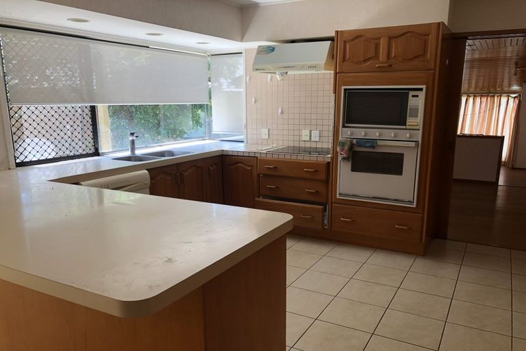 Photo of property in 50 Eugenia Rise, Totara Heights, Auckland, 2105