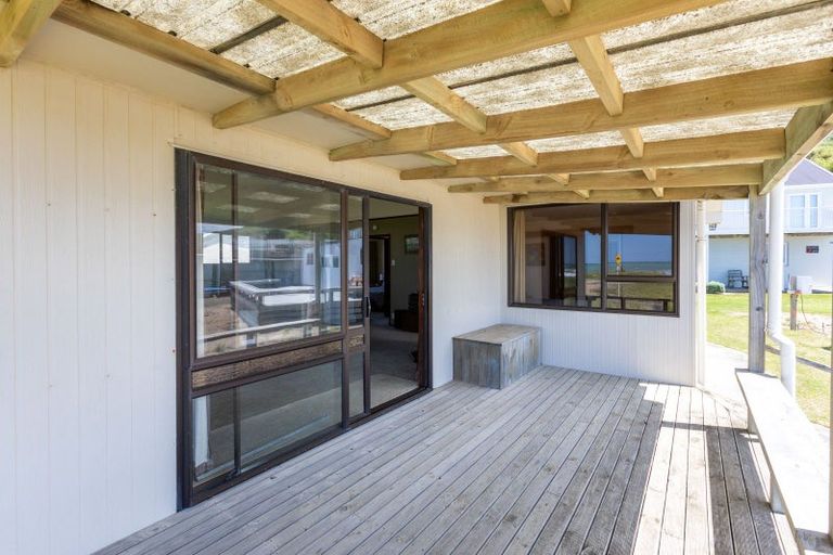 Photo of property in 54 Akitio Esplanade, Akitio, Pongaroa, 4991