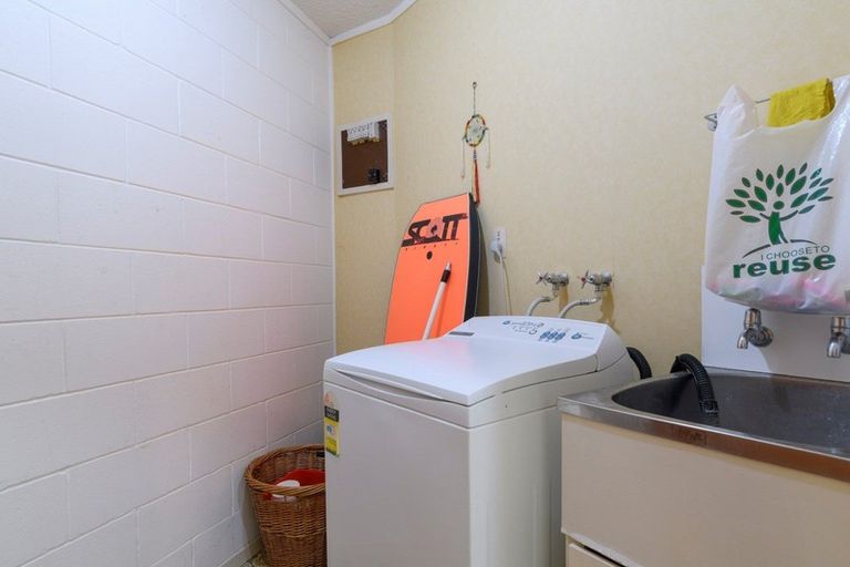 Photo of property in 55 Omokoroa Road, Omokoroa, 3114