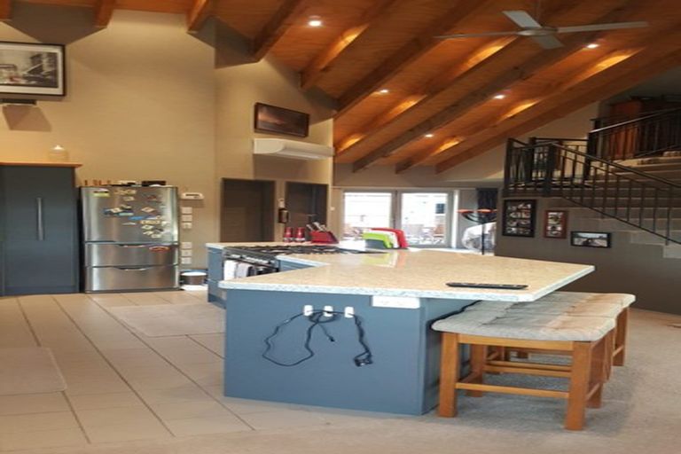 Photo of property in 8 Westoe Street, Waikaia, 9778