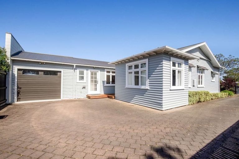 Photo of property in 42 Limbrick Street, Terrace End, Palmerston North, 4410