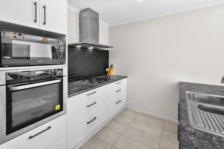 Photo of property in 10 Peacock Place, Pokeno, 2402