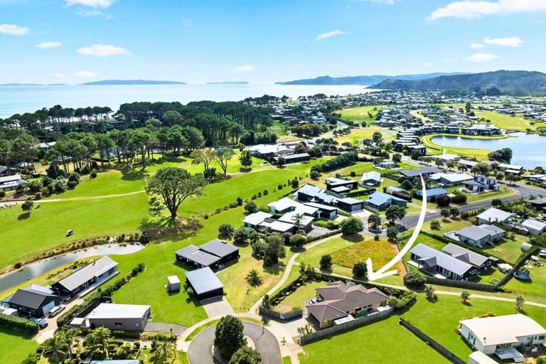 Photo of property in 106 Benjamin Place, Matarangi, Whitianga, 3592