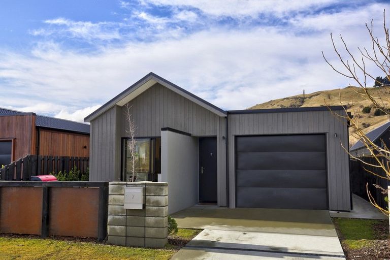 Photo of property in 7 Lorne Street, Lake Hayes, Queenstown, 9304