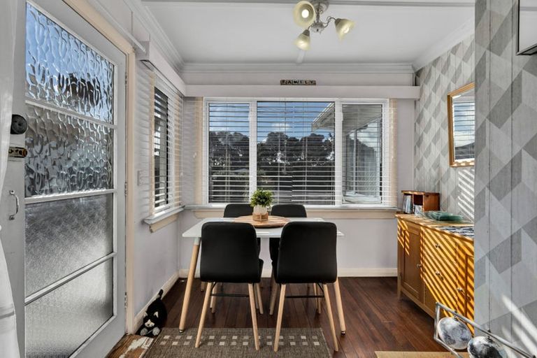 Photo of property in 3 Dorset Avenue, Westown, New Plymouth, 4310