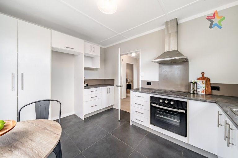 Photo of property in 20 Seddon Street, Naenae, Lower Hutt, 5011