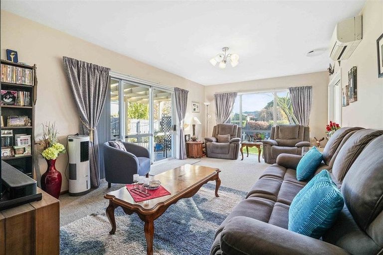 Photo of property in 22 Kathleen Crescent, Hornby, Christchurch, 8042