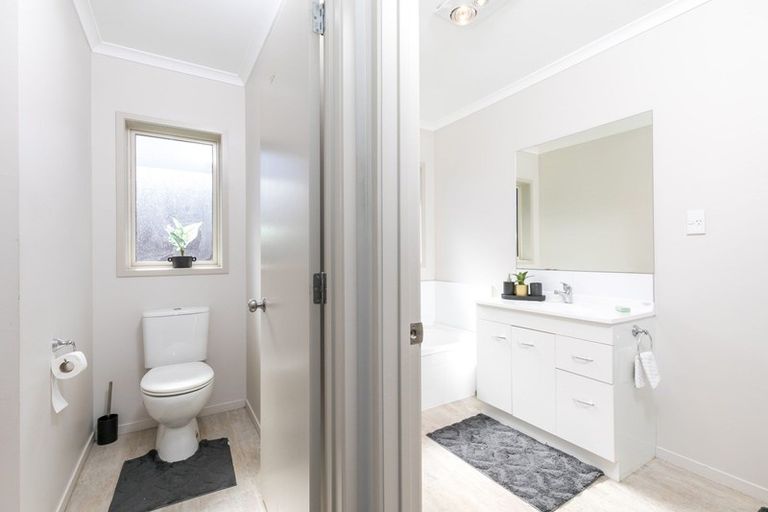 Photo of property in 4 Chadwick Place, Rototuna North, Hamilton, 3210