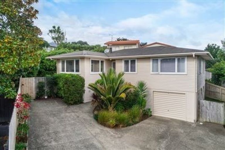 Photo of property in 1/50 Bond Crescent, Forrest Hill, Auckland, 0620