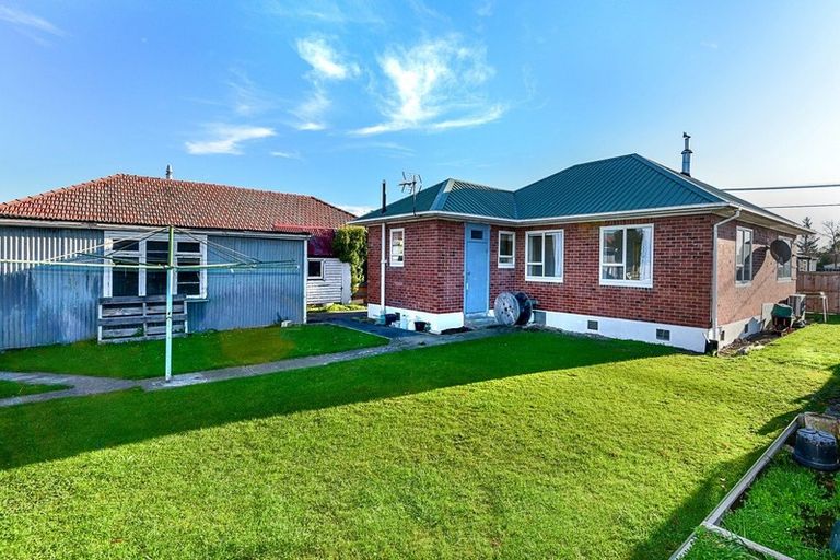 Photo of property in 17 Hopkins Street, Woolston, Christchurch, 8023