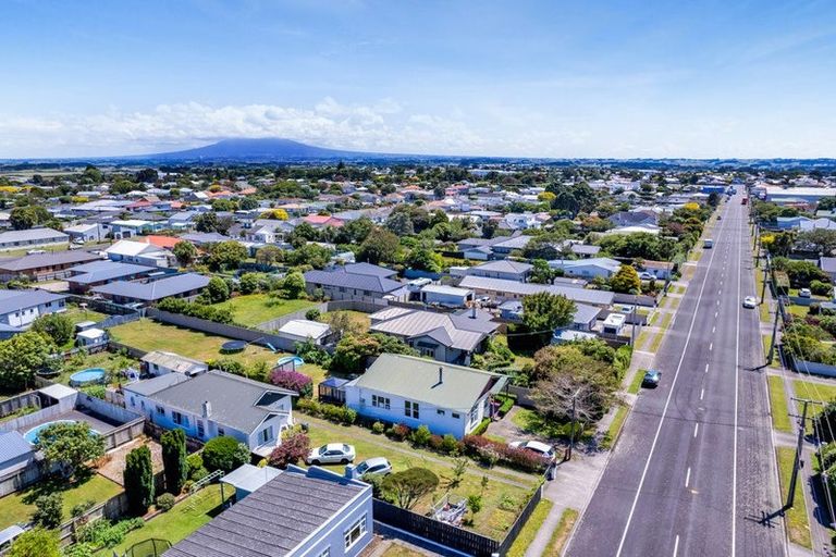 Photo of property in 9b Disraeli Street, Hawera, 4610