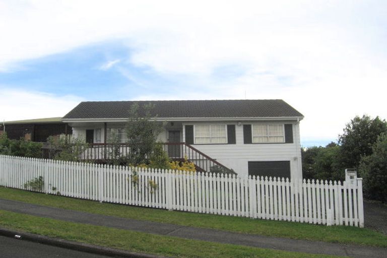 Photo of property in 11 Glenshee Place, Highland Park, Auckland, 2010