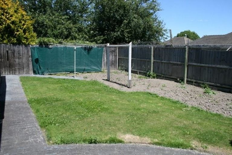 Photo of property in 50 Regency Crescent, Redwood, Christchurch, 8051