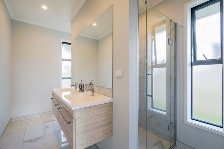 Photo of property in 1 Vanita Drive, Whitianga, 3510