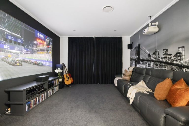 Photo of property in 19 Lawrence Carter Drive, Bombay, 2675