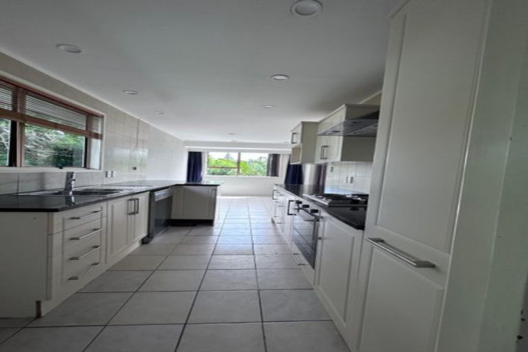 Photo of property in 62 Weatherly Road, Torbay, Auckland, 0630