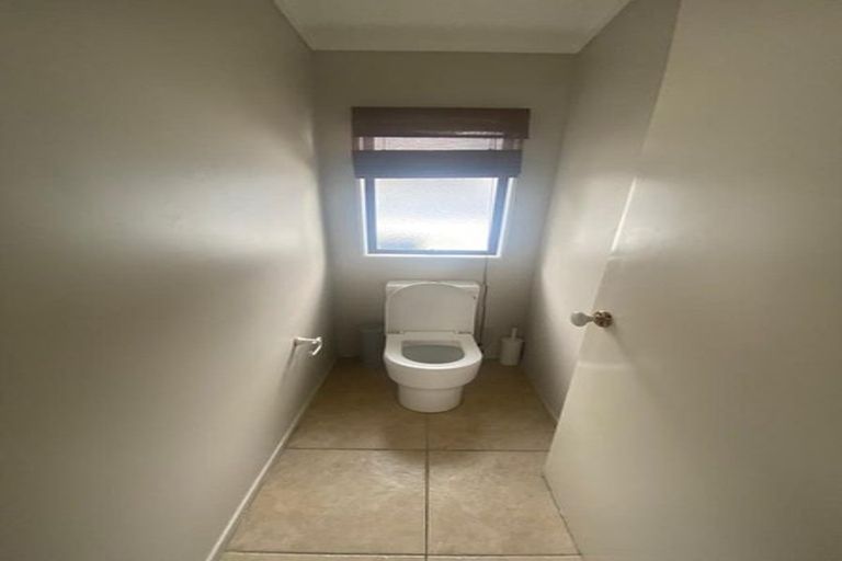 Photo of property in 21 Hakea Place, Totara Heights, Auckland, 2105