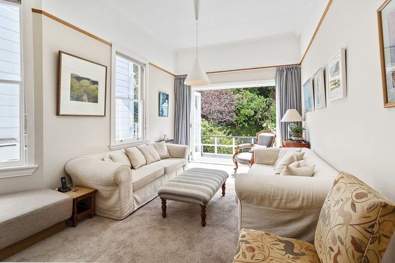 Photo of property in 380 Tinakori Road, Thorndon, Wellington, 6011