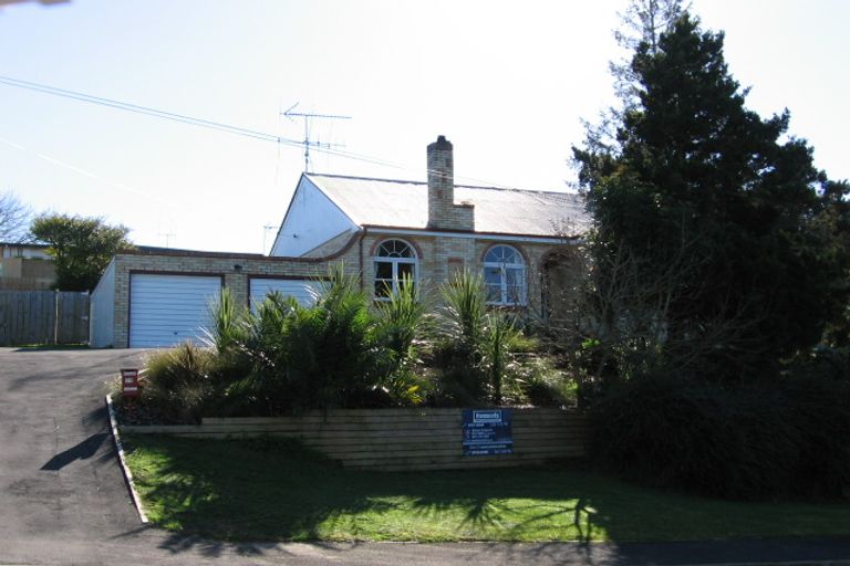 Photo of property in 22 Windsor Road, Maeroa, Hamilton, 3200