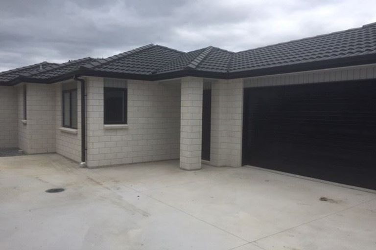 Photo of property in 310a Lakes Boulevard, Pyes Pa, Tauranga, 3112