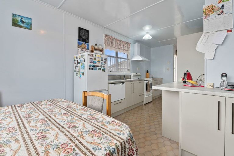 Photo of property in 13 Pukeko Place, Tokoroa, 3420